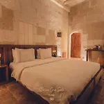 Hotel Nino Cave 3*