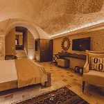 Nino Cave
