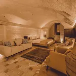 Nino Cave Отель