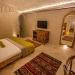 Nino Cave Отель