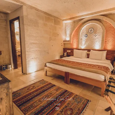 Nino Cave אורגופ