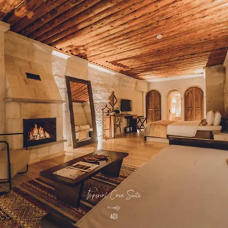 Nino Cave Hotell