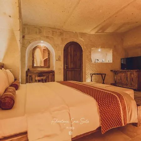 Nino Cave Hotel 3*