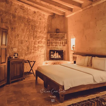 מלון Nino Cave 3*