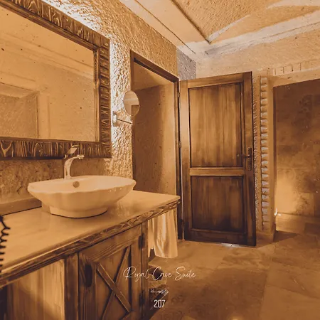 Nino Cave Hotel 3*